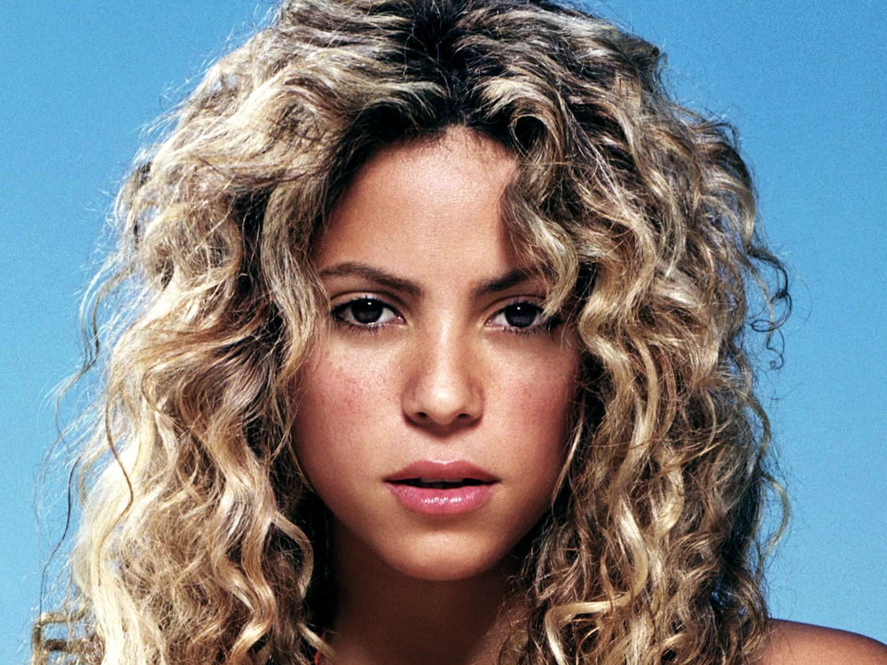 Shakira #101765487