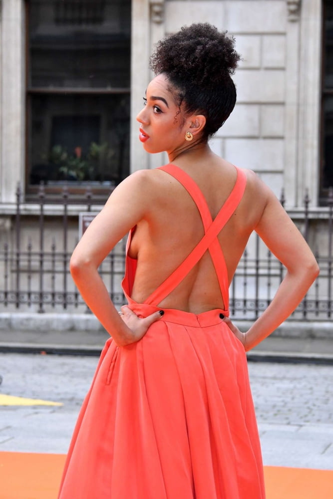 Mujeres de doctor who: pearl mackie
 #92023859