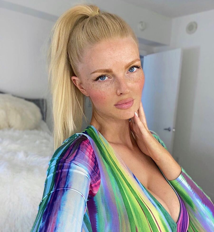 Zienna Sonne desnuda #109093631