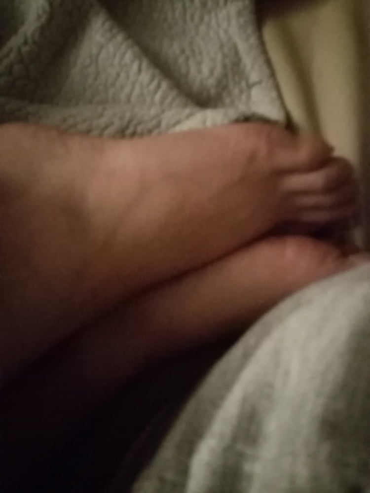 Feet #105771135