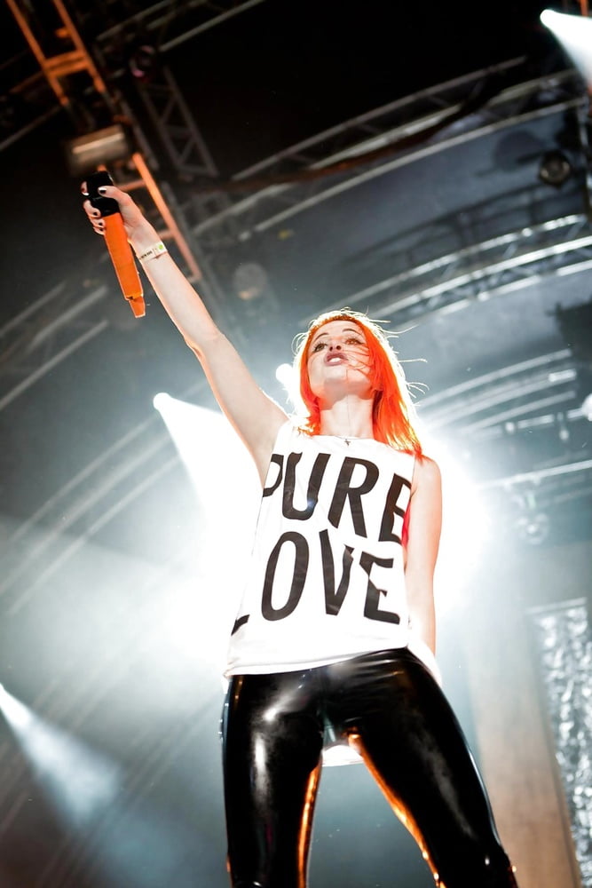 Hayley Williams just begging for it! #103661970