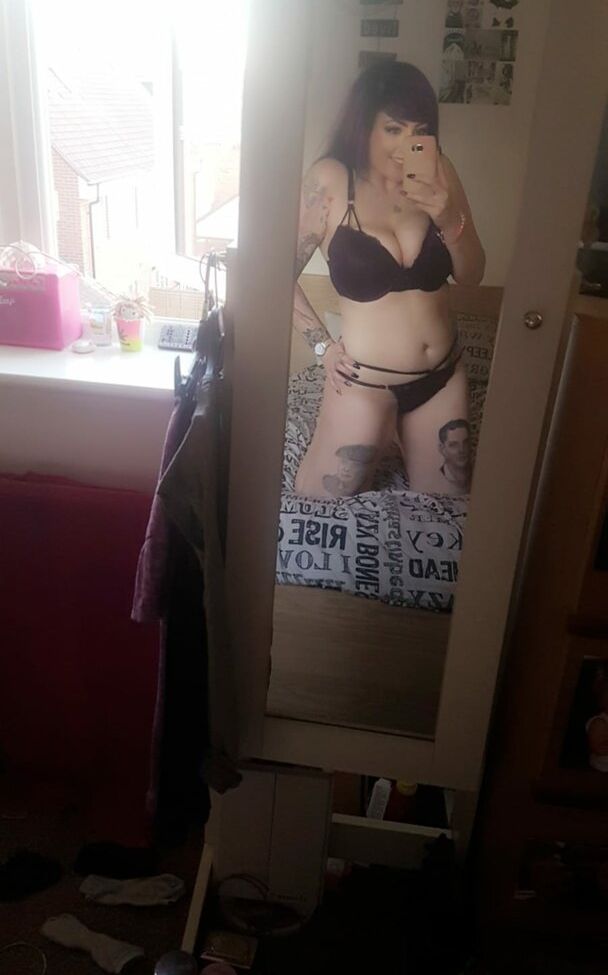 Show Your Girlfriend desnuda #108824338