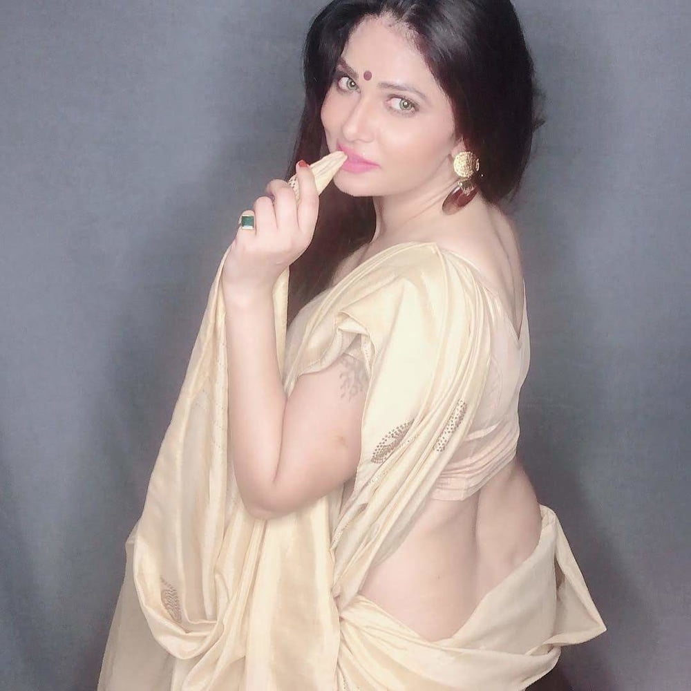 Indisches Modell (aabha paul - 2)
 #82155571