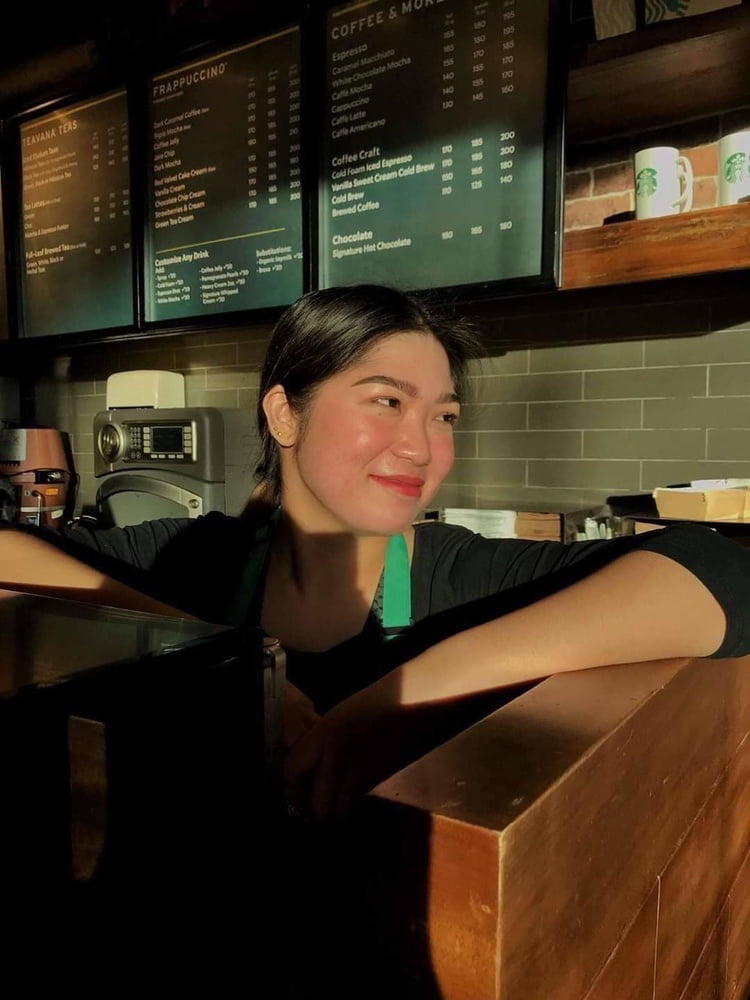 Starbucks leaks #101173031