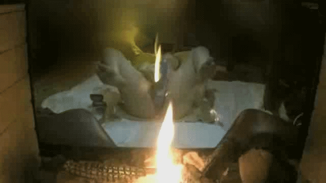 熟女のオマンコが燃えているgif画像
 #106697280