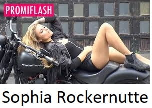 Jessica oder Sophia - wer ist die geilere Nutte ? #101755868
