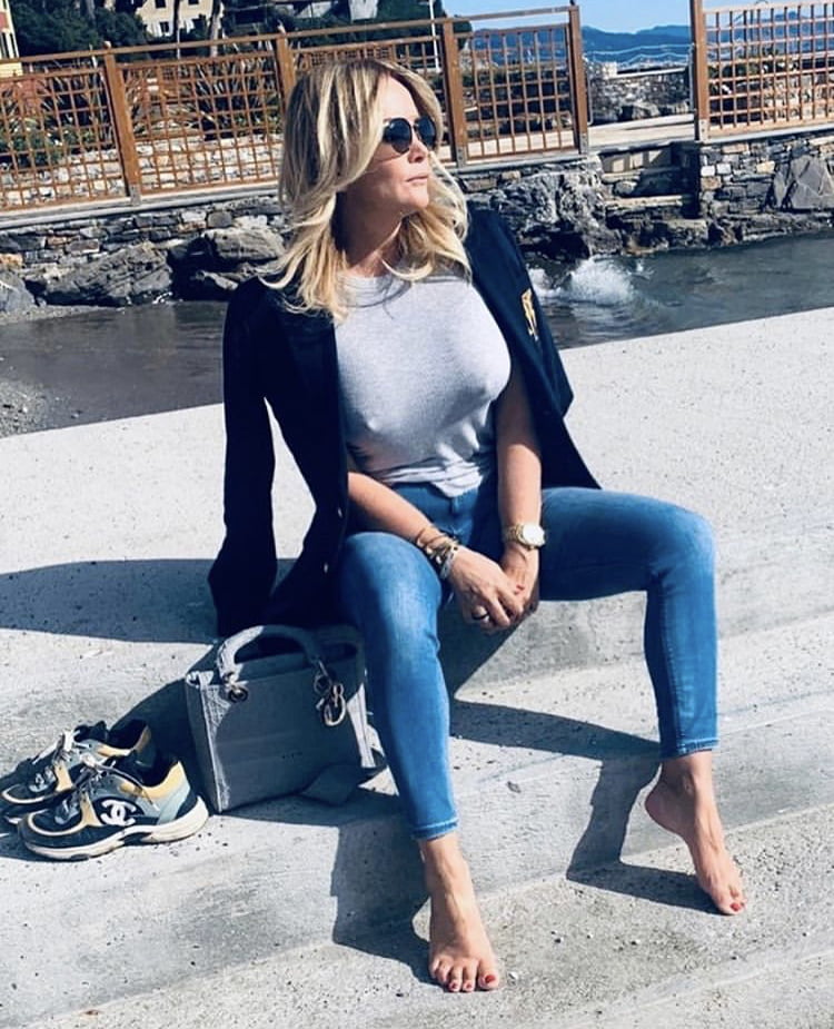 Braless beste Brustwarzen
 #102412223