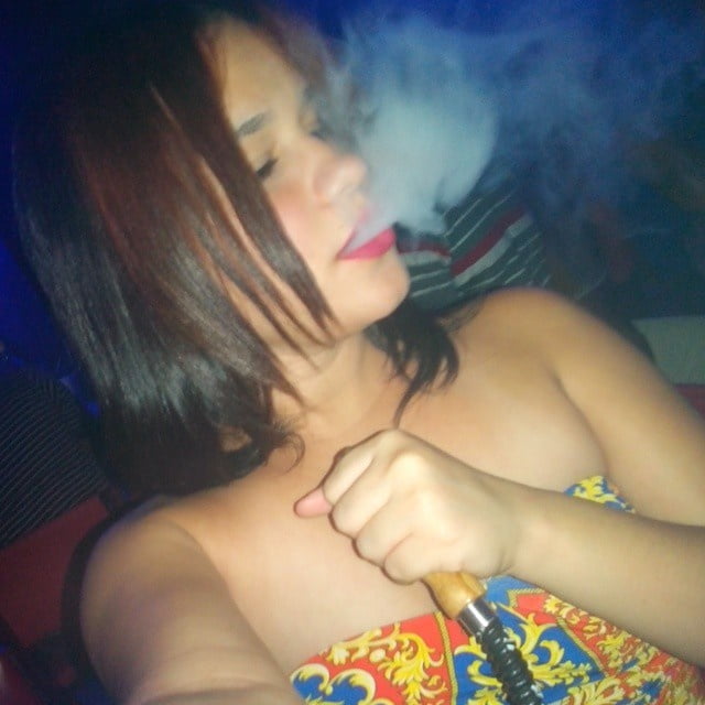 Hookahsmoking MILF LATINA Oneidy #103297421