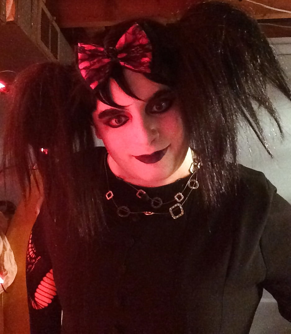 Devilish (goth tranny) #107175884