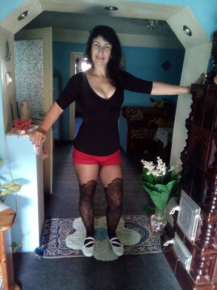 Romanian Milf Women #105278330