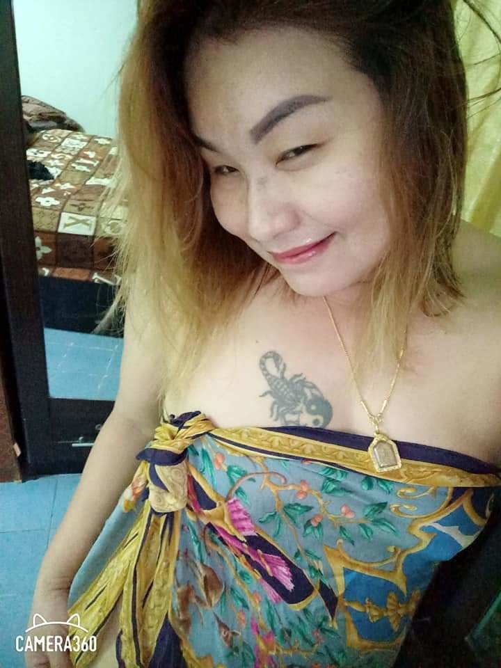 Janda tetek besar.2 #81403137