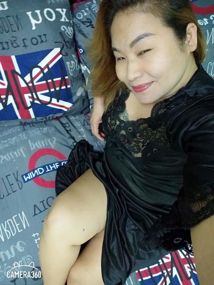 Janda tetek besar.2 #81403149