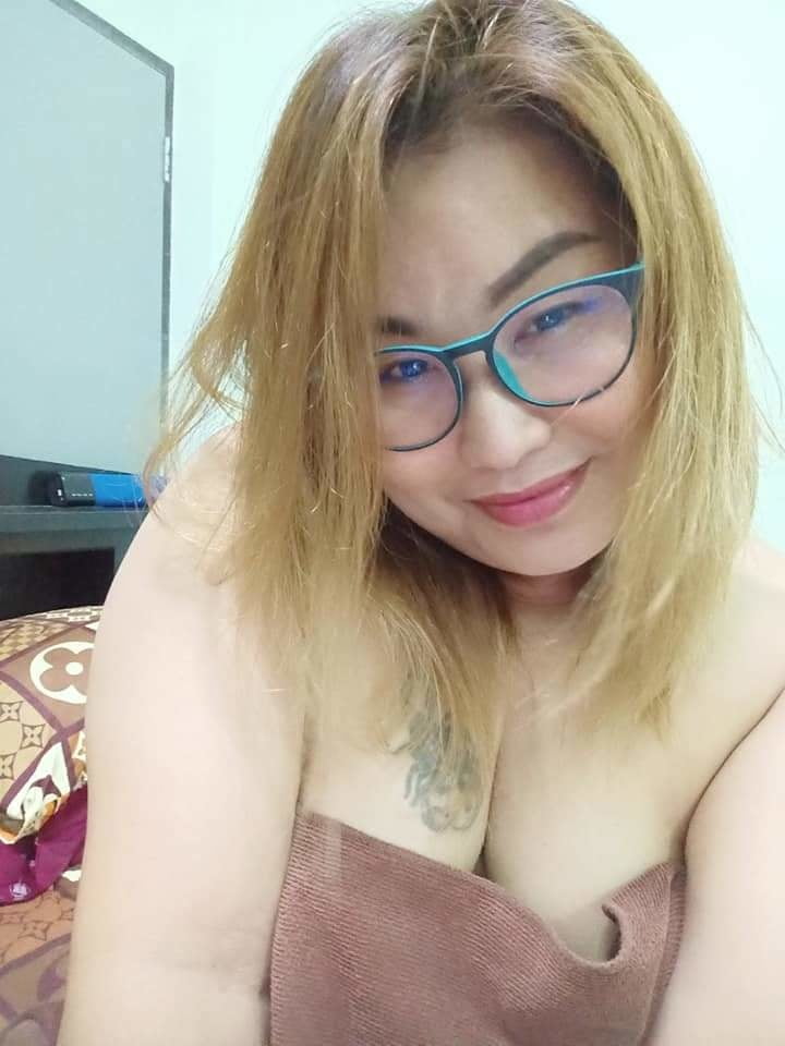 Janda tetek besar.2 #81403203