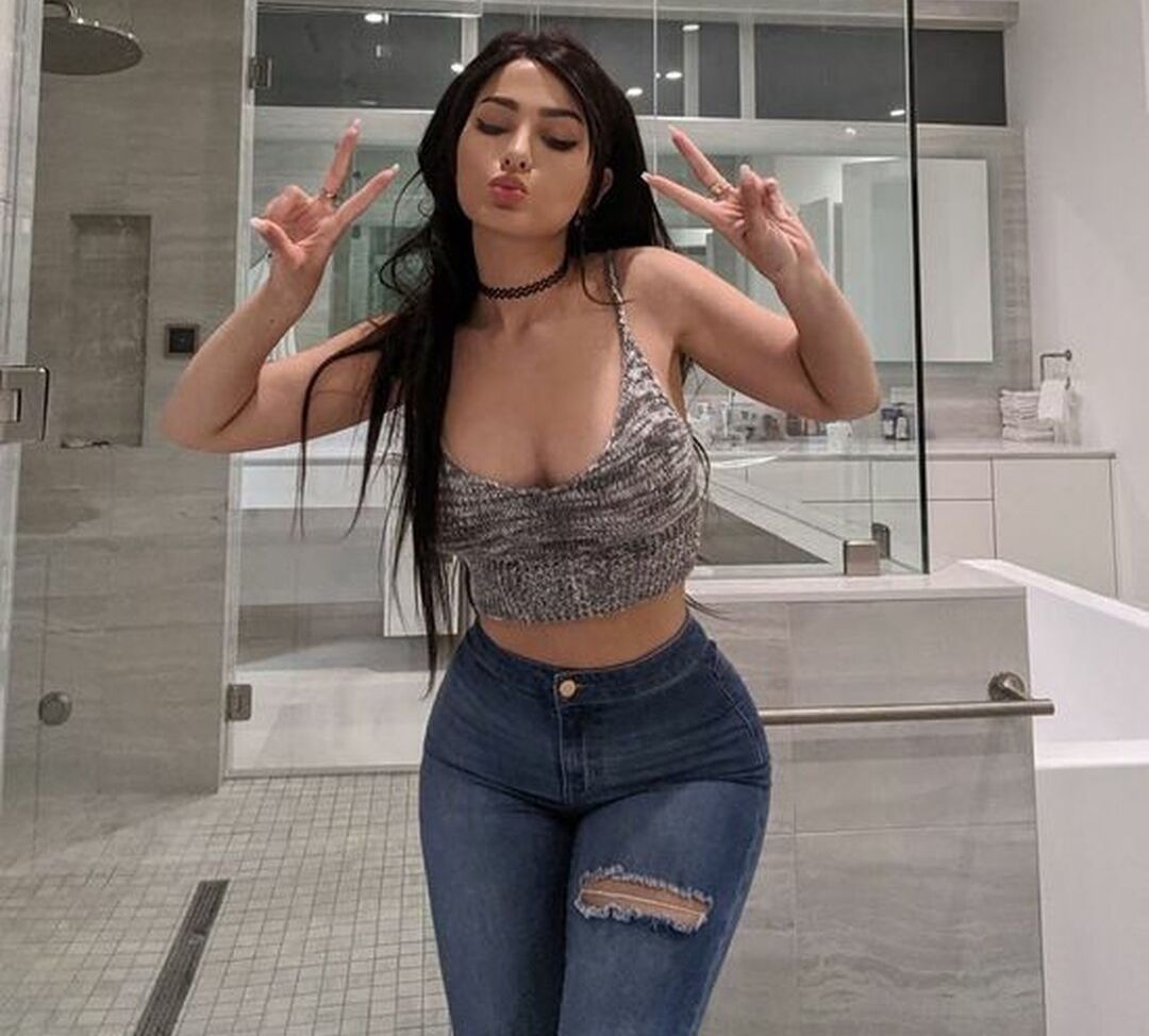 Sssniperwolf desnuda #107850573