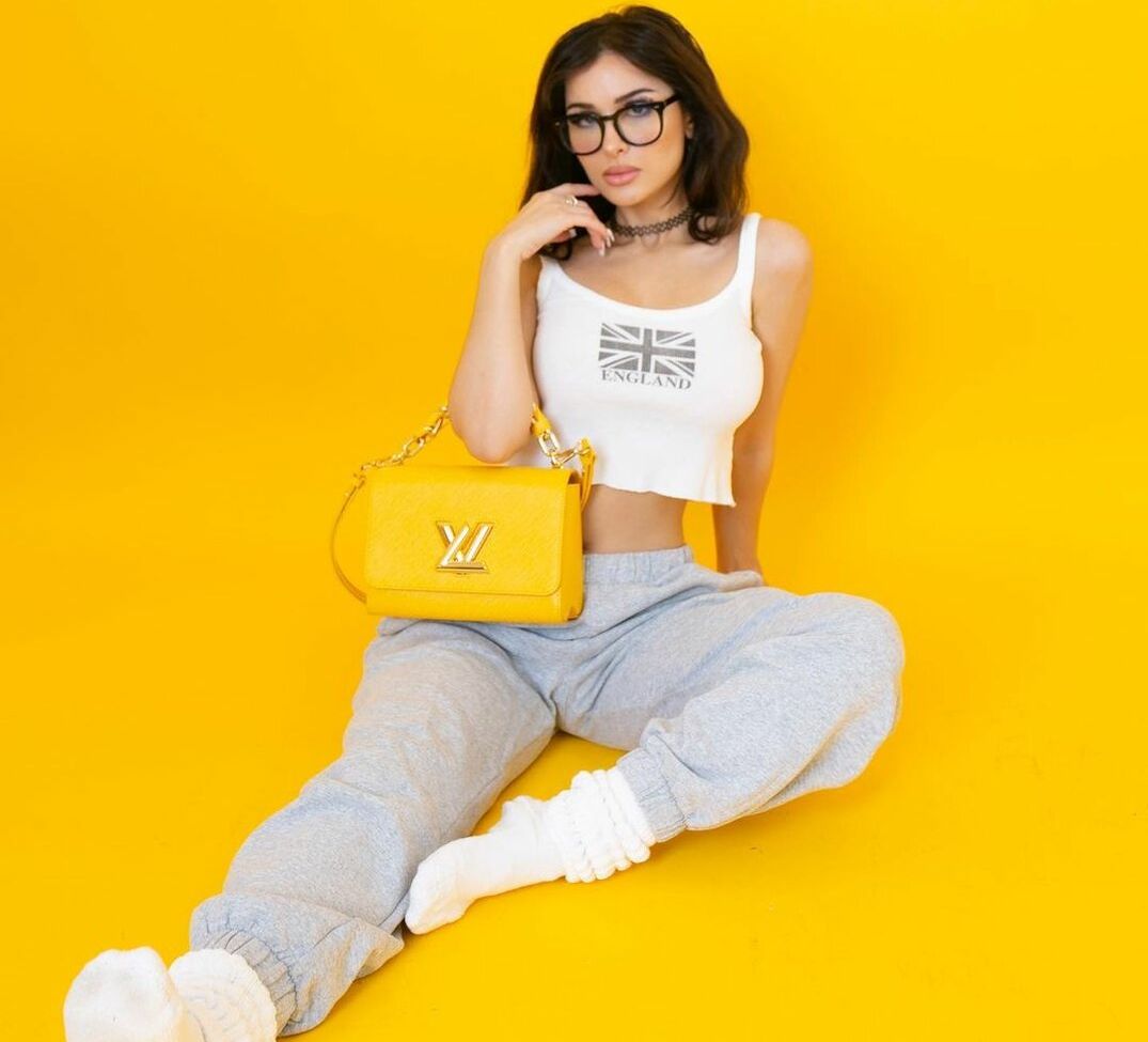 Sssniperwolf desnuda #107850587