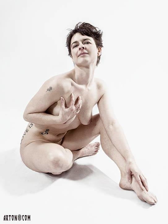 Arte erótico
 #104869211