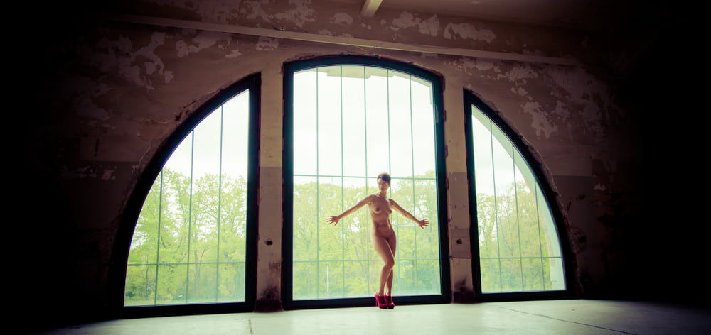 Arte erótico
 #104869310