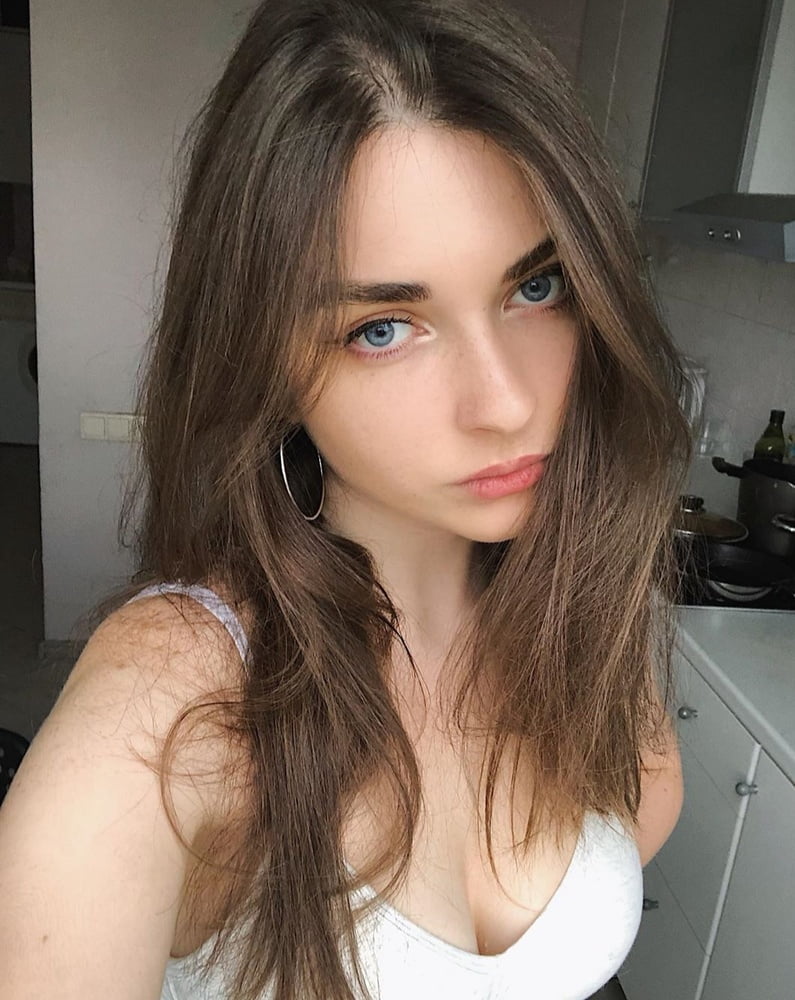 Arina instagirl
 #82132021