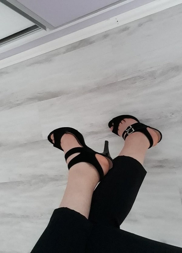Turkish feet fetish (Turk hatunlardan ayak fetisi) #98820004