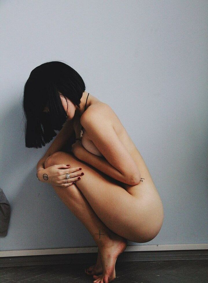 Renata Ri desnuda #108007009