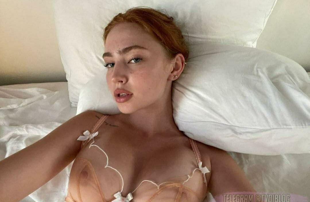 Renata Ri desnuda #108007029