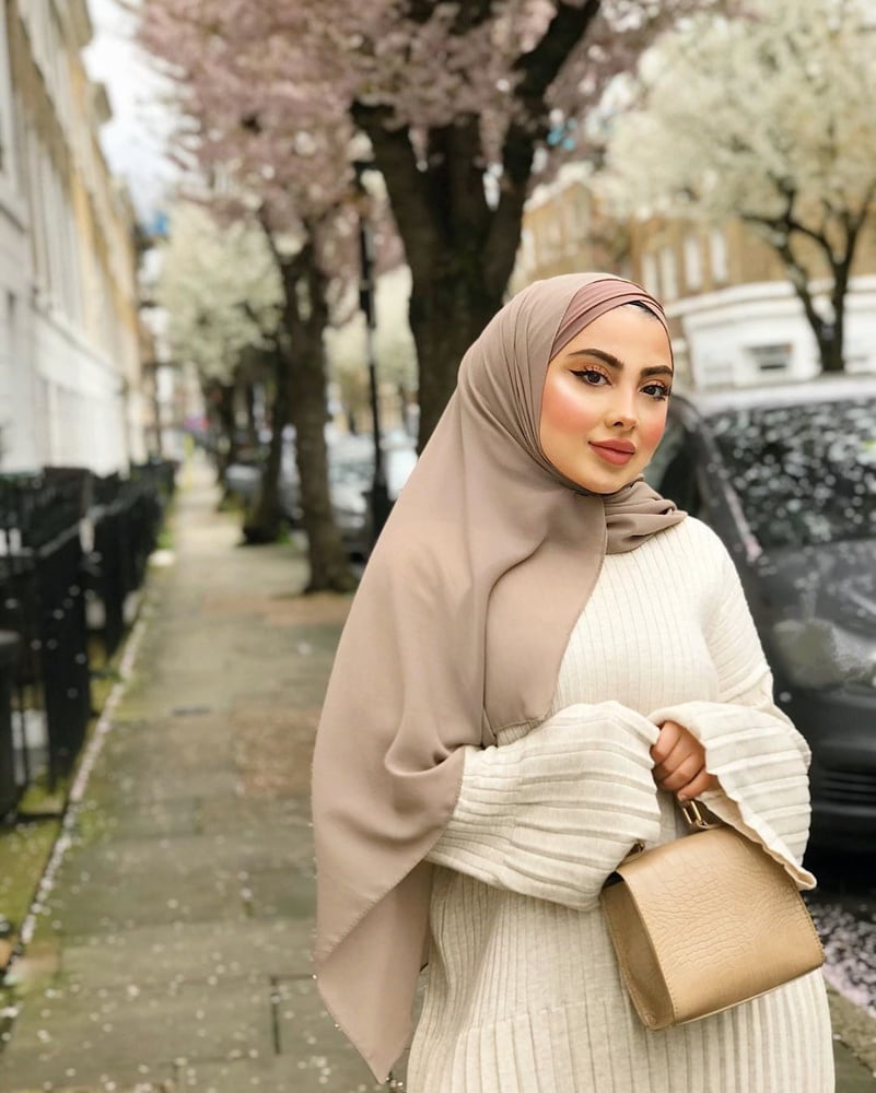 Sexy hijabi moderno turbanli
 #102213275