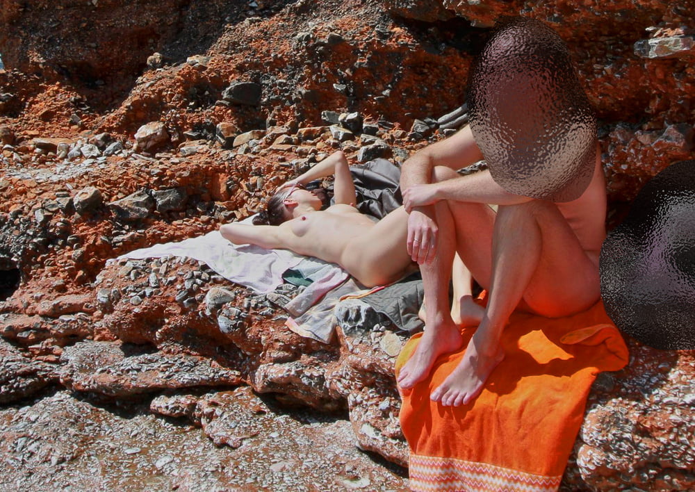 Griechische cuckold Schlampe irina - öffentlicher Sex am Meer 2
 #95273853