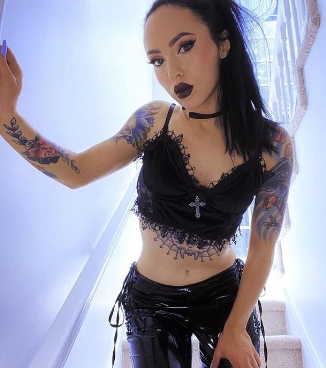 Bikini Baristas desnuda #108519222