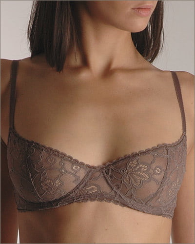 Immagini del reggiseno ad alta definizione
 #94869122