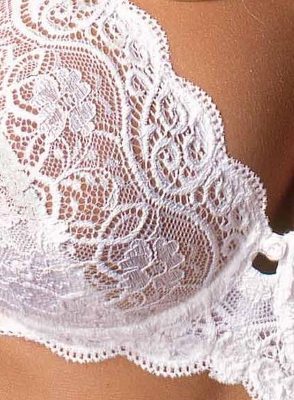 Immagini del reggiseno ad alta definizione
 #94869179