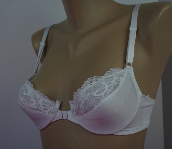 Immagini del reggiseno ad alta definizione
 #94870353