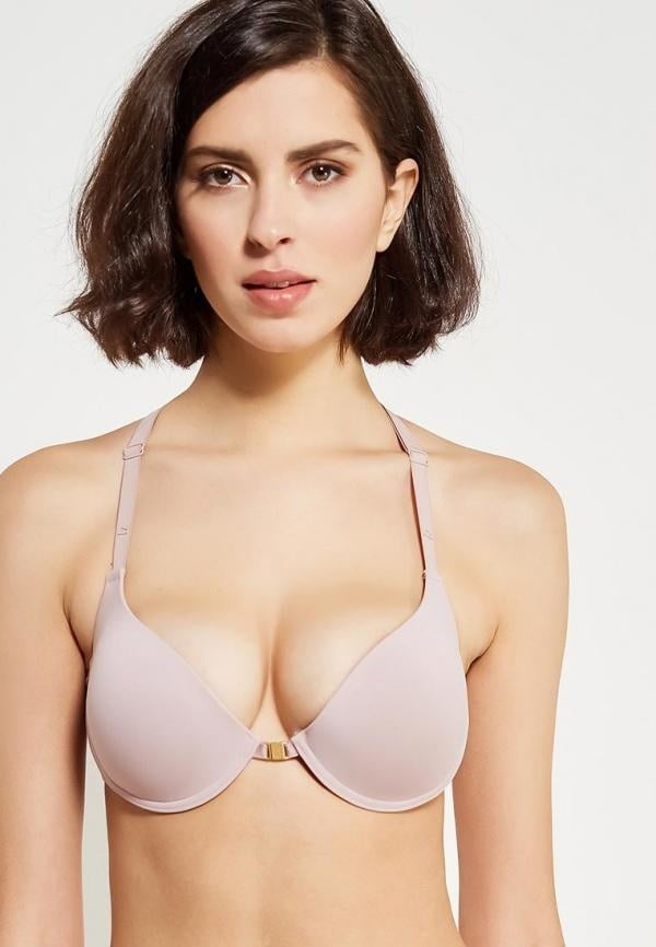 Immagini del reggiseno ad alta definizione
 #94870454