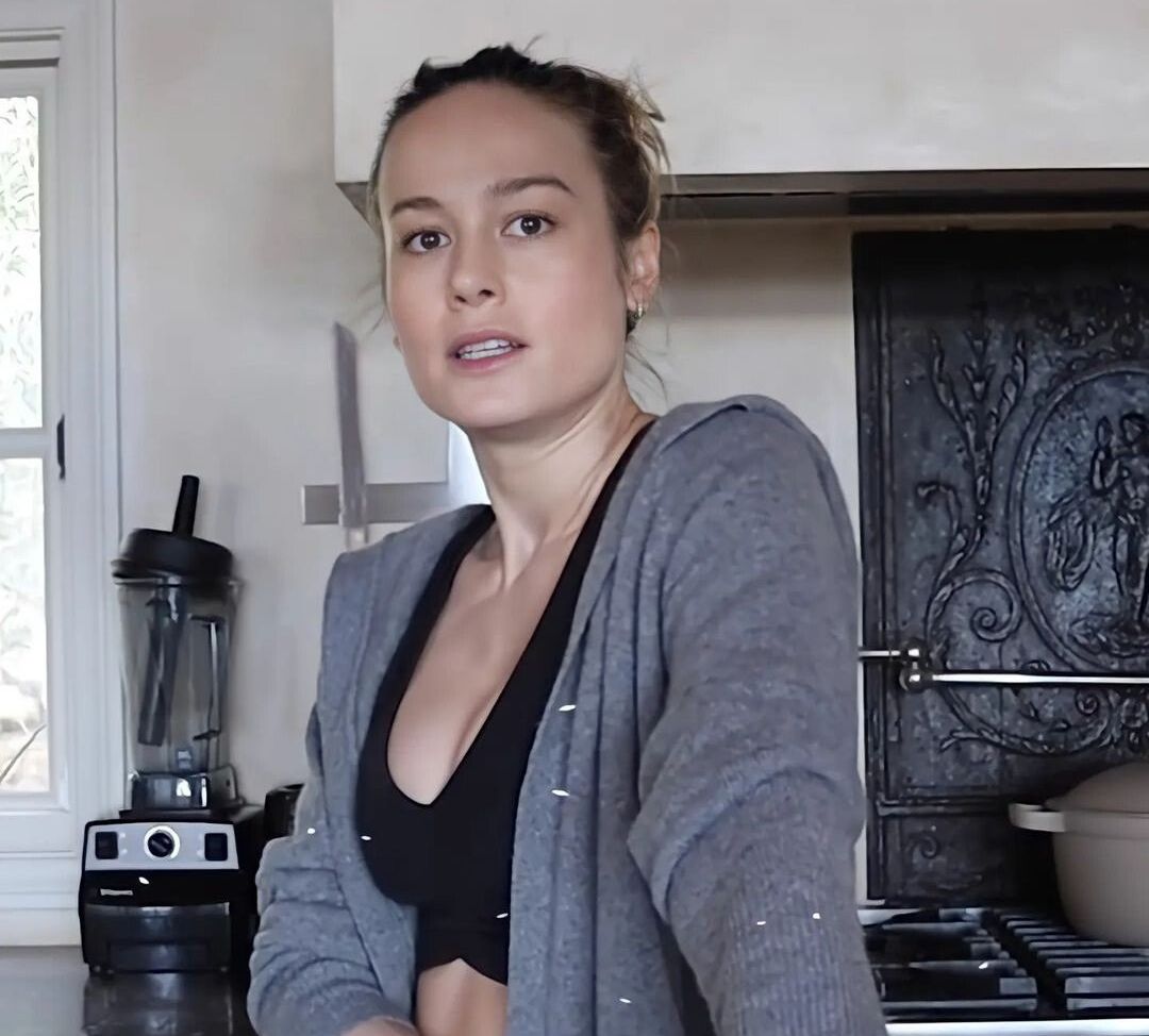 Brie Larson nude #107859289