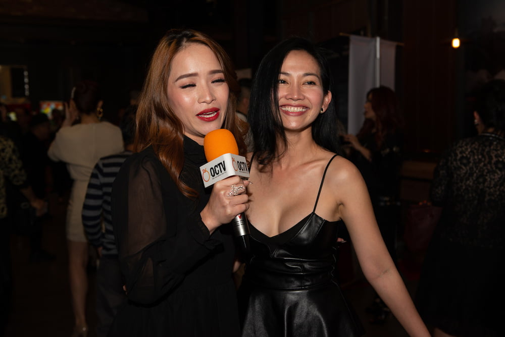 Belles femmes asiatiques vietnamiennes à la première d'un film
 #100593581