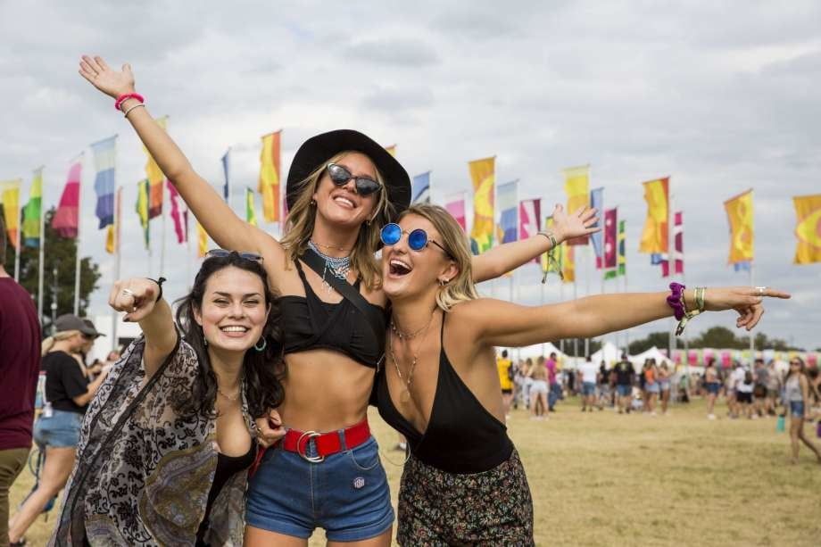 Tolle Mädchen und Modelle aus estland
 #97541680