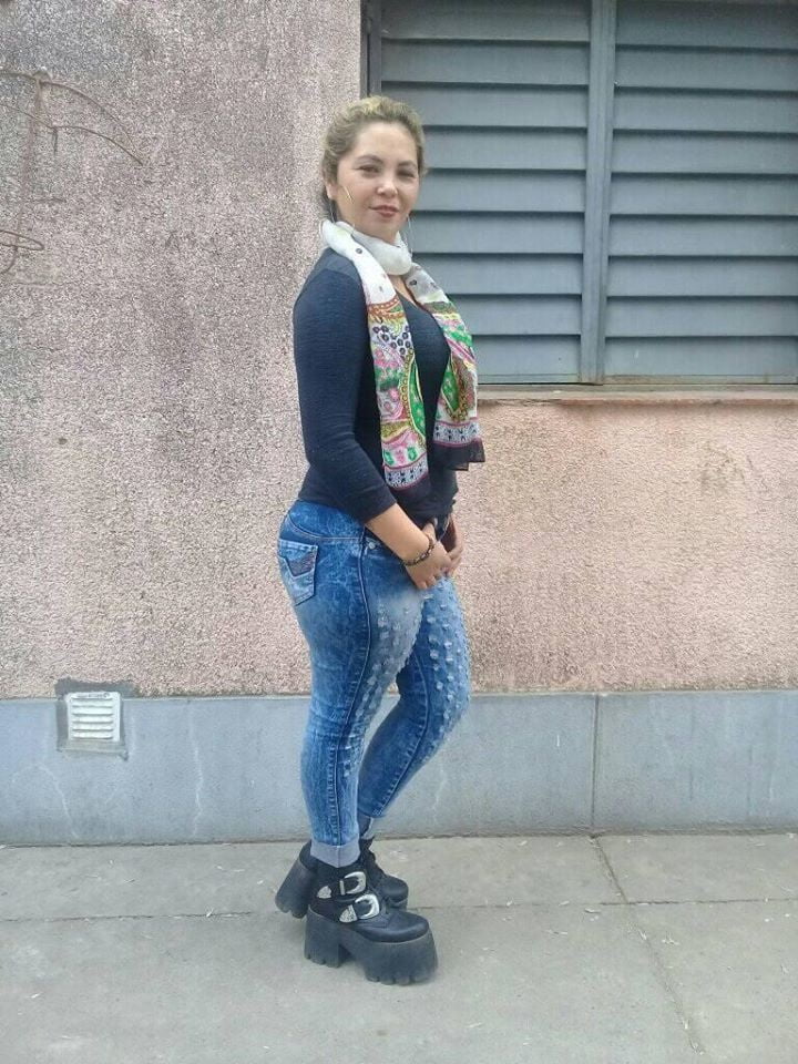 Alondra gonzalez panocha parcada pata de camello
 #97880271