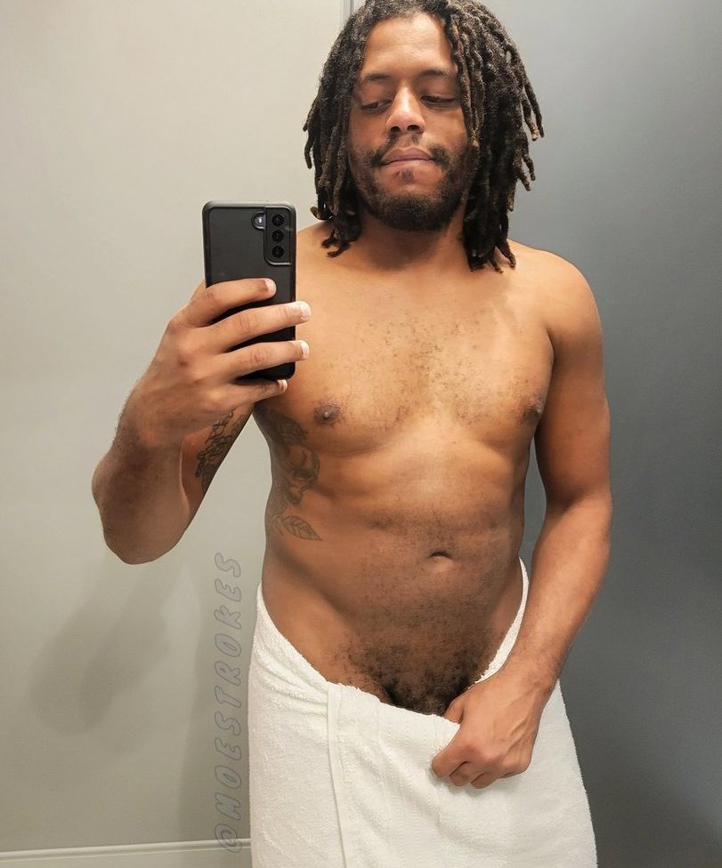 Moestrokes desnuda #108092478