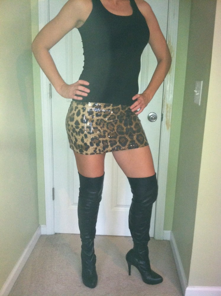 Anonyme blonde unterwürfige 36dd gefälschte Titten Körper schreiben Schlampe
 #97701878