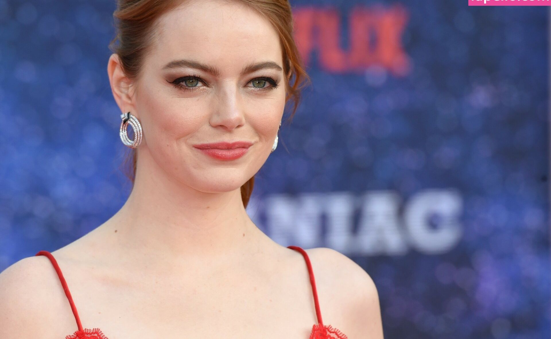 Emma Stone nude #108307292