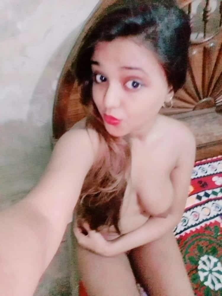 Indische süße College-Mädchen Sex-Videos
 #105783075