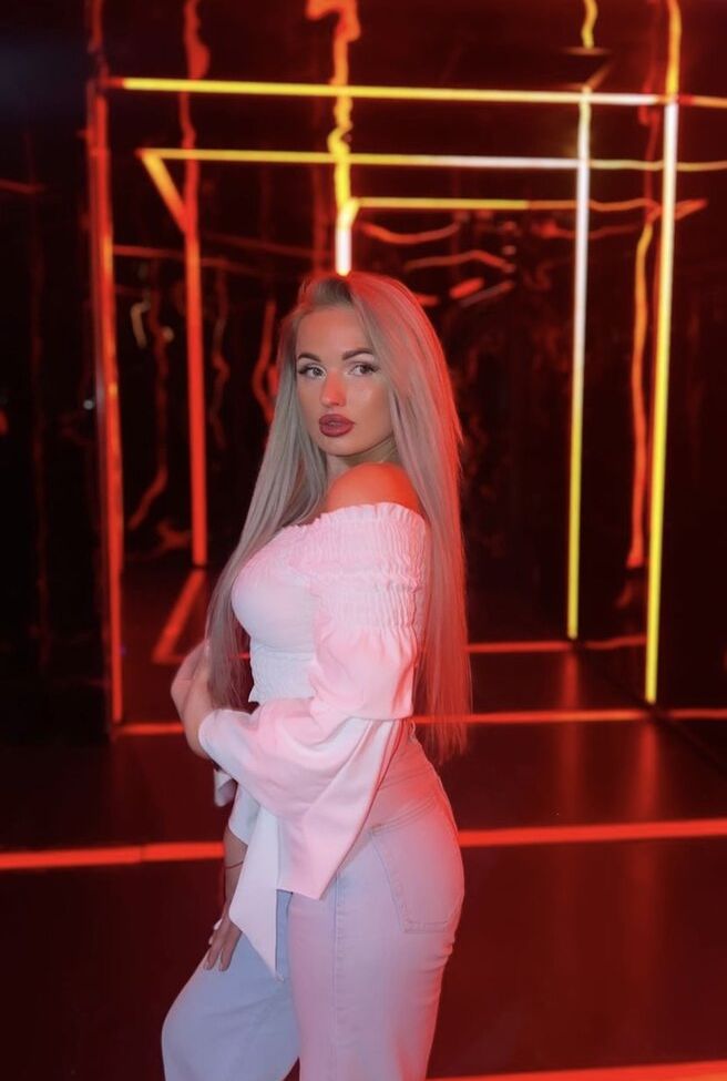 Chikagokate desnuda #109325957