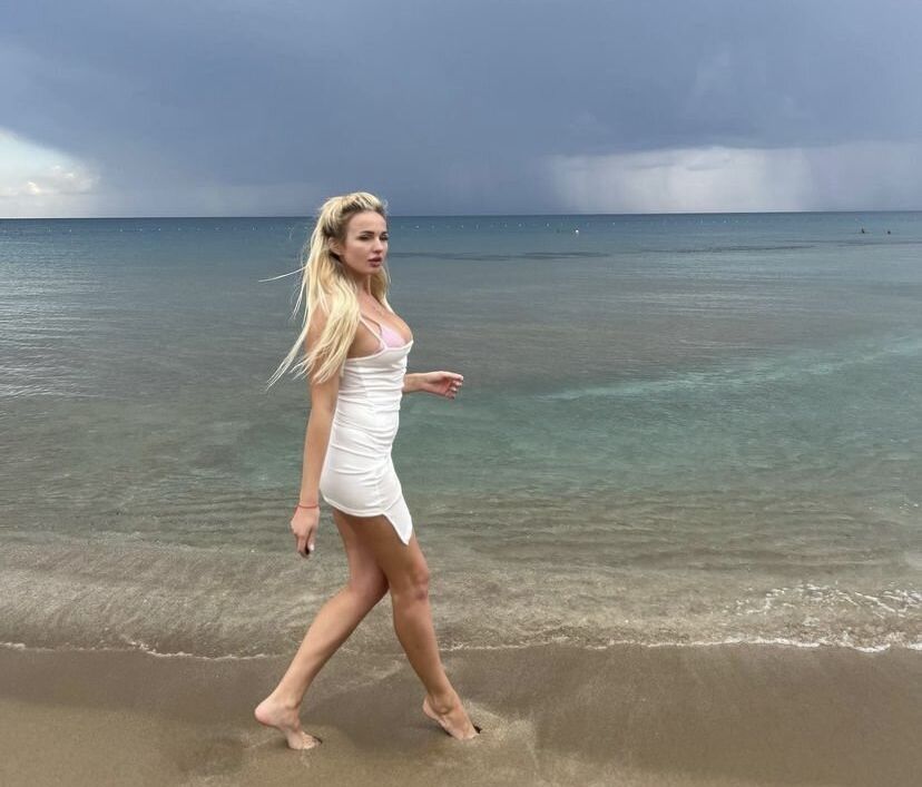 Chikagokate desnuda #109325995