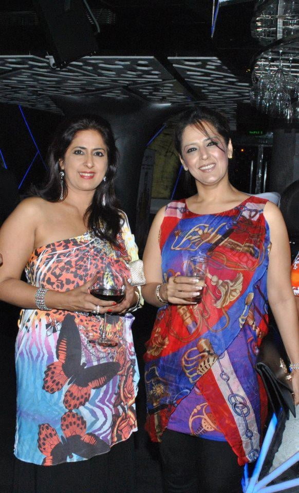 すべての私...
 #99384575