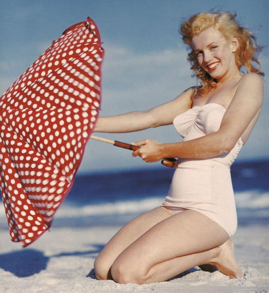 Marilyn Monroe Nude #90744231