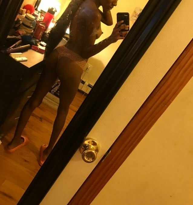 Pyt ebony #98224181