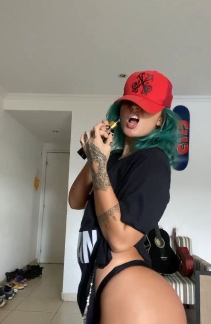 Talia Pissialli nackt #109609133