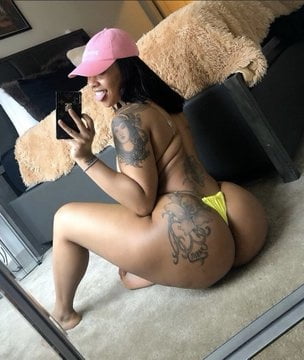 黒人女性の自撮り写真 41
 #101484913