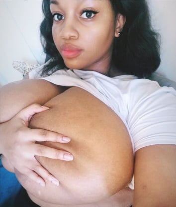 ADORE THE CURVES #104056799