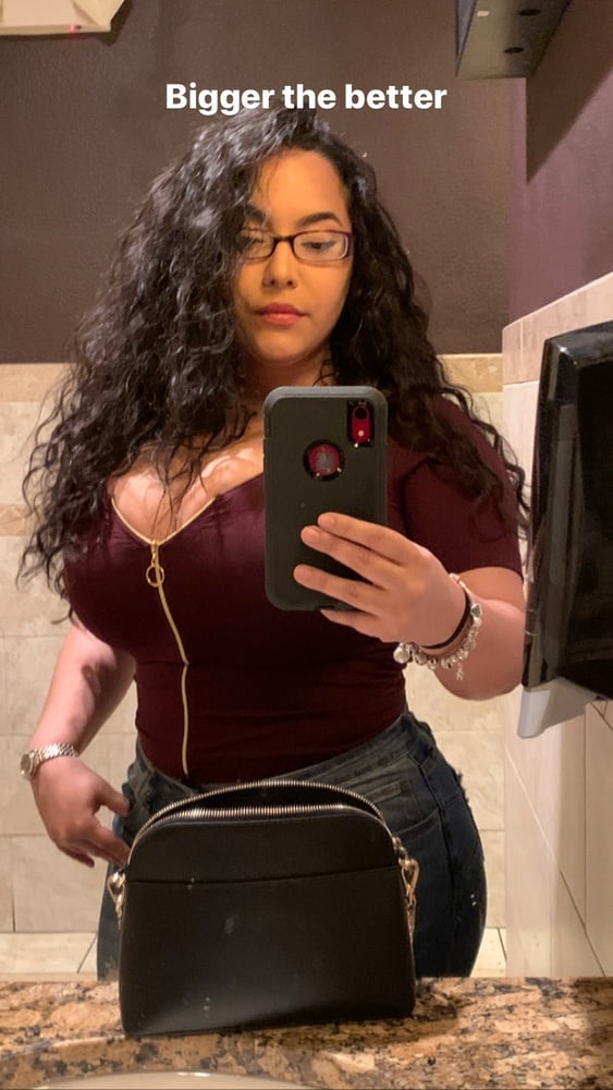 ADORE THE CURVES #104057189