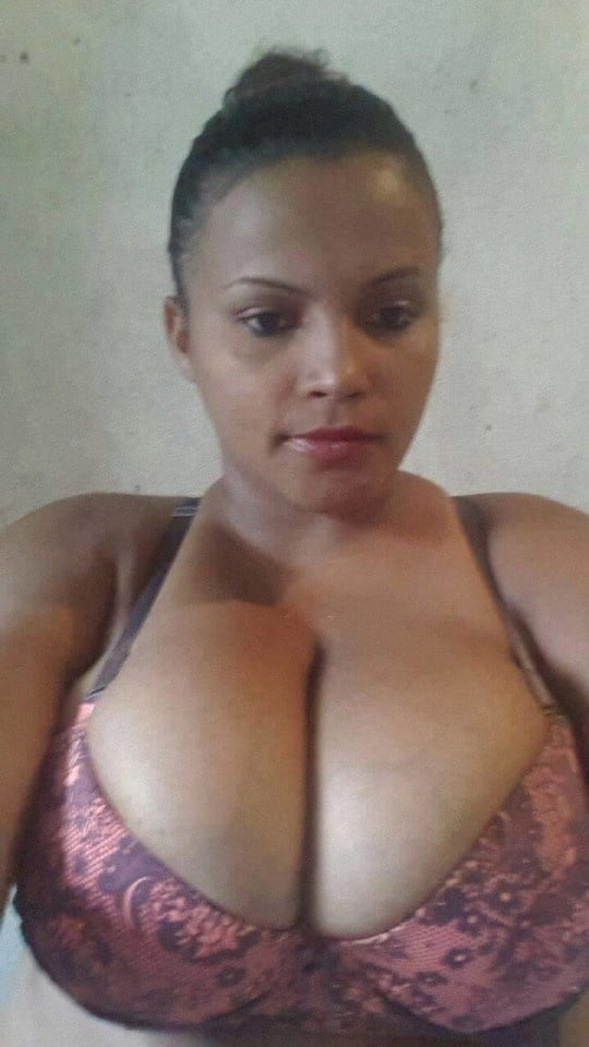 ADORE THE CURVES #104057309